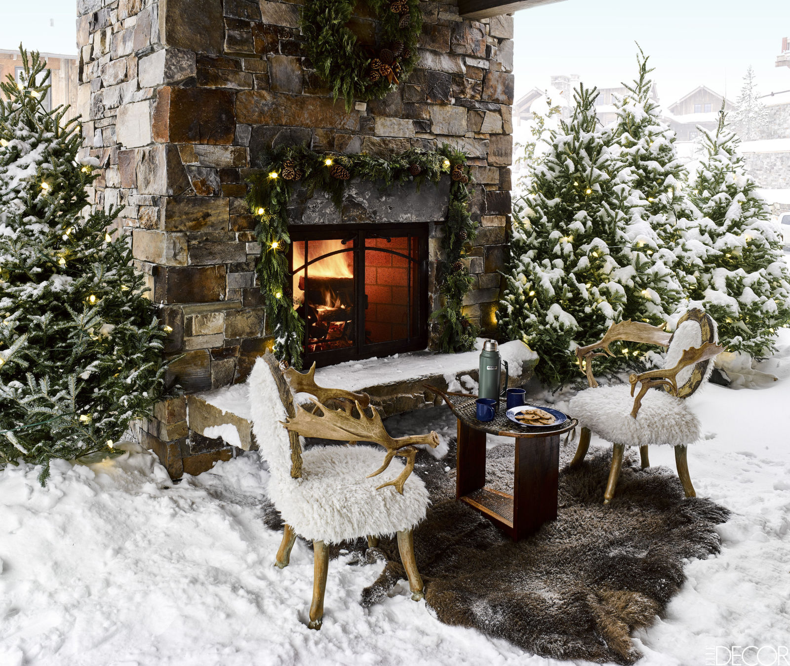 gallery-1479404731-montana-christmas-home-outdoor-fireplace
